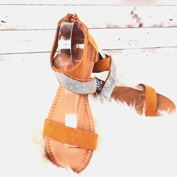 NWT, Olivia Miller, tan, clear bling sandle, cris cross bling strap, back zipper - Picture 5 of 8